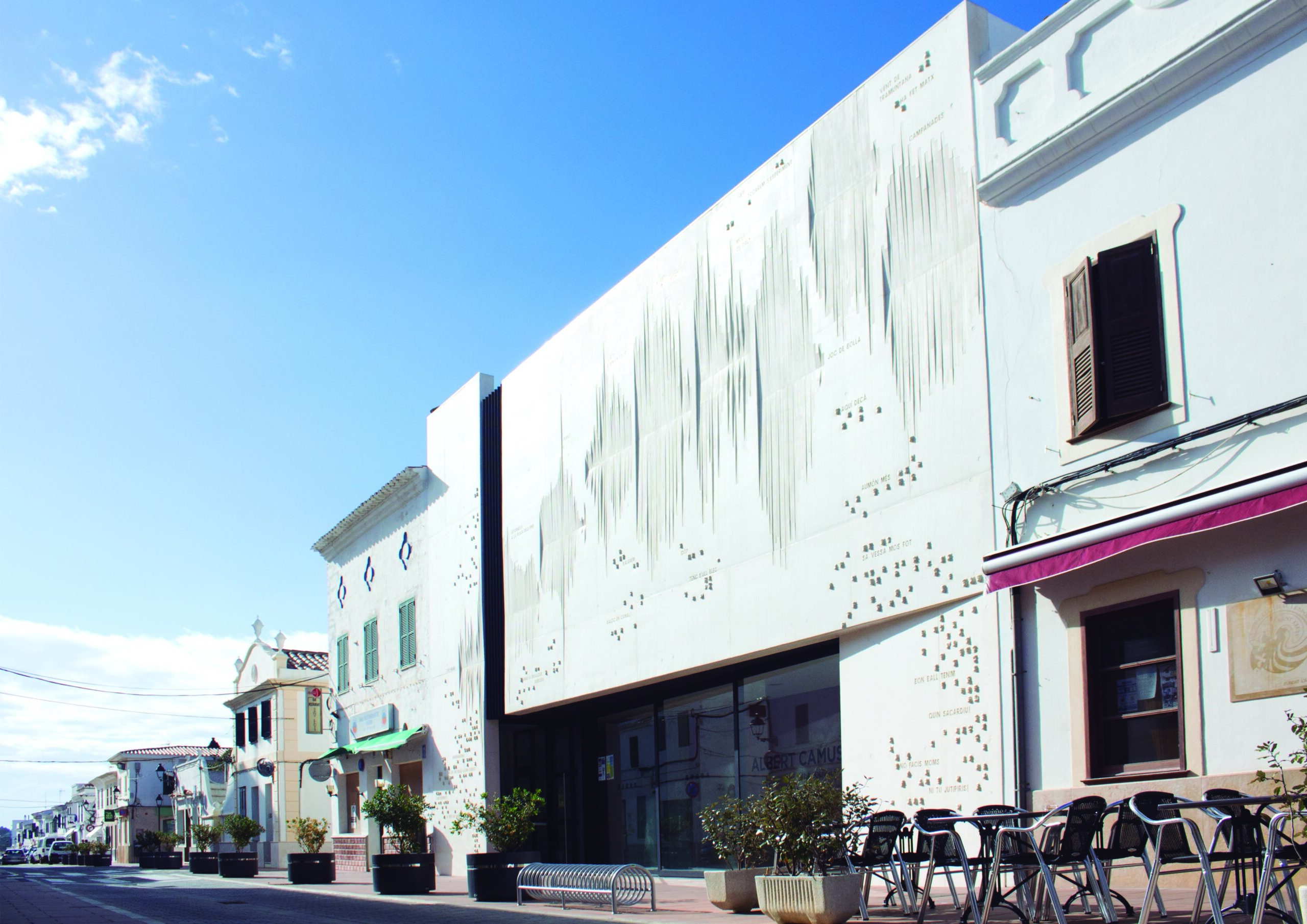 fachada, teatre Albert Camus, Albert Camus, Sant Lluis, Menorca, teatre, disseny, diseño, arquitectura